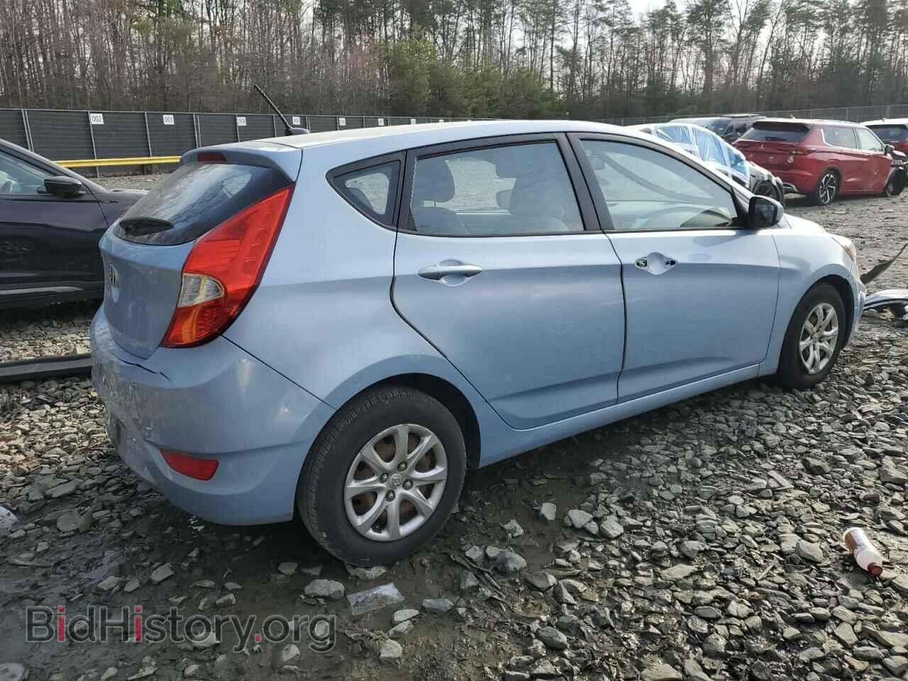 2013 HYUNDAI ACCENT - VIN: KMHCT5AE2DU135647 - Фото 3