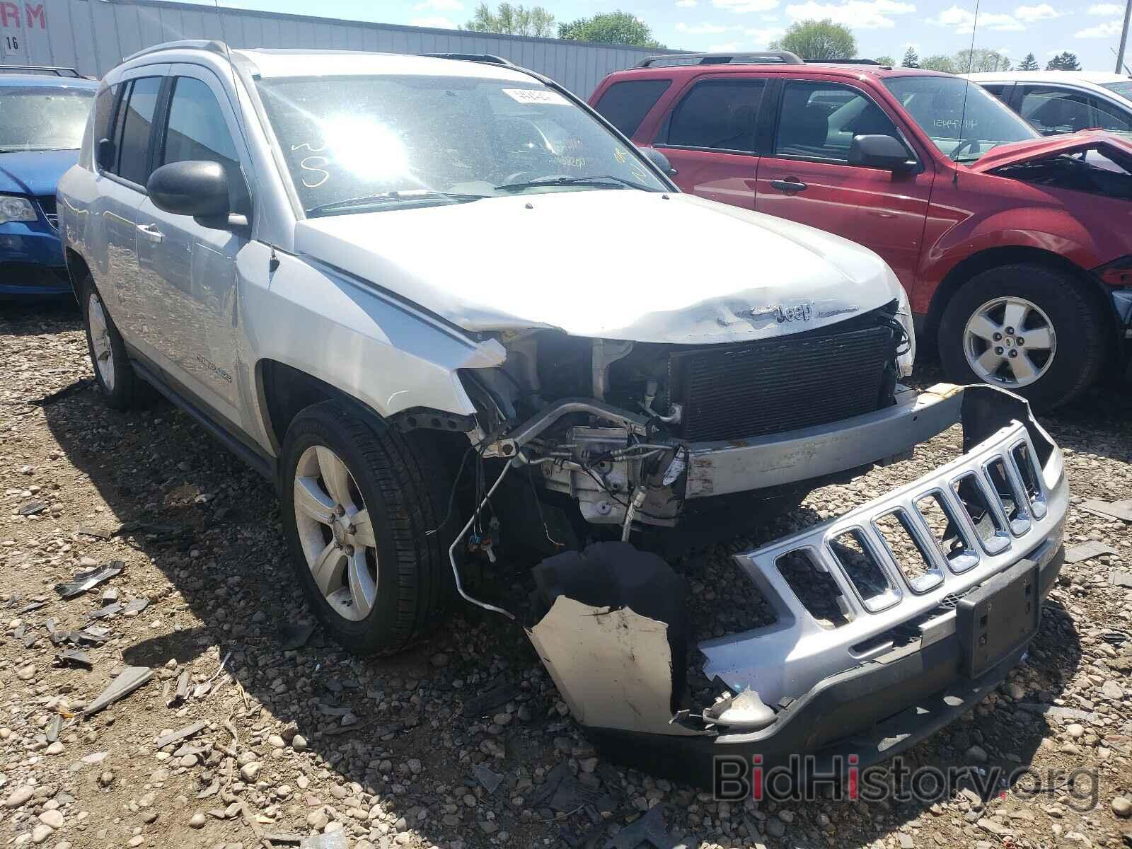 Photo 1J4NF1FB9BD259286 - JEEP COMPASS 2011