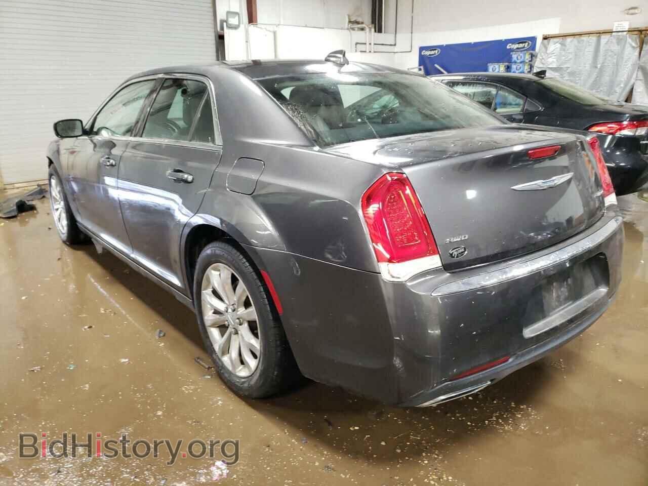 2017 CHRYSLER 300 - VIN: 2C3CCARG3HH521929 - Фото 2