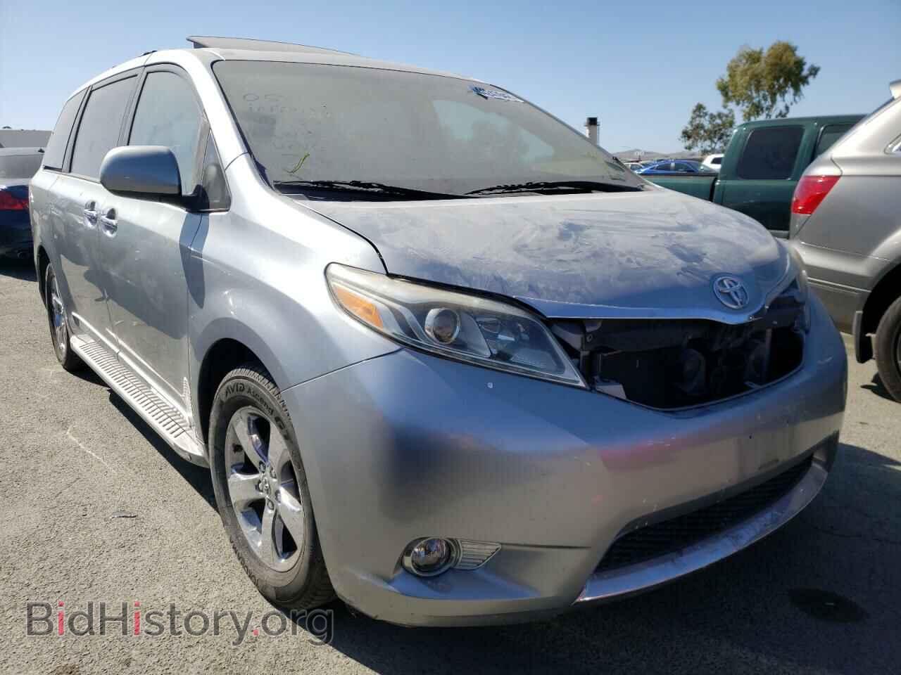 Фотография 5TDYK3DC5BS071827 - TOYOTA SIENNA 2011