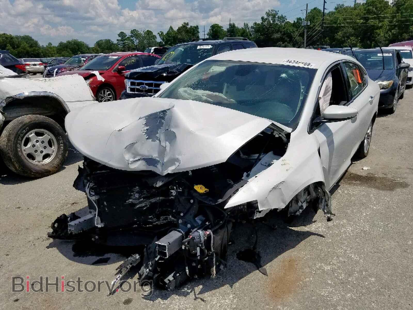 2015 CHRYSLER 200 - VIN: 1C3CCCCB9FN618906 - Фото 2