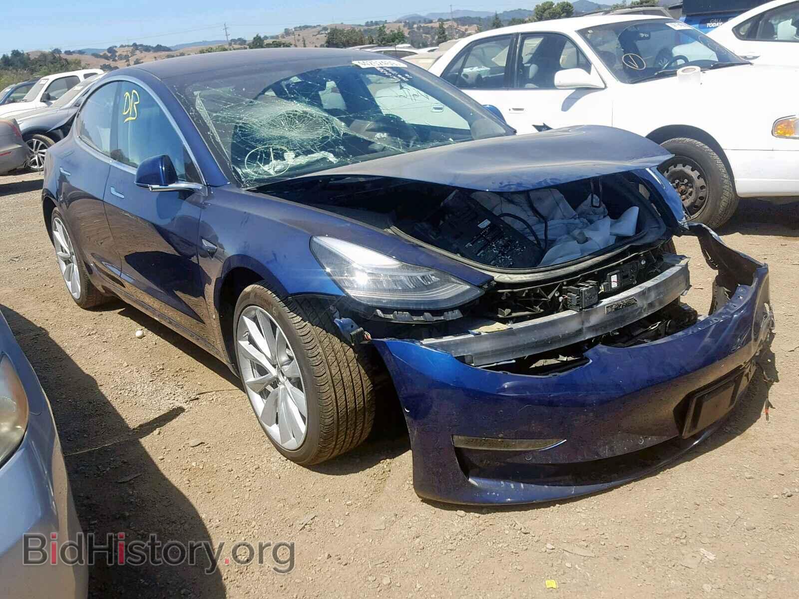 Фотография 5YJ3E1EB0JF063732 - TESLA MODEL 3 2018
