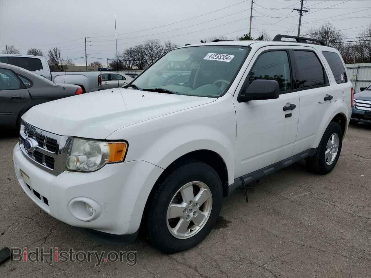 Фотография 1FMCU0D70BKC13087 - FORD ESCAPE 2011