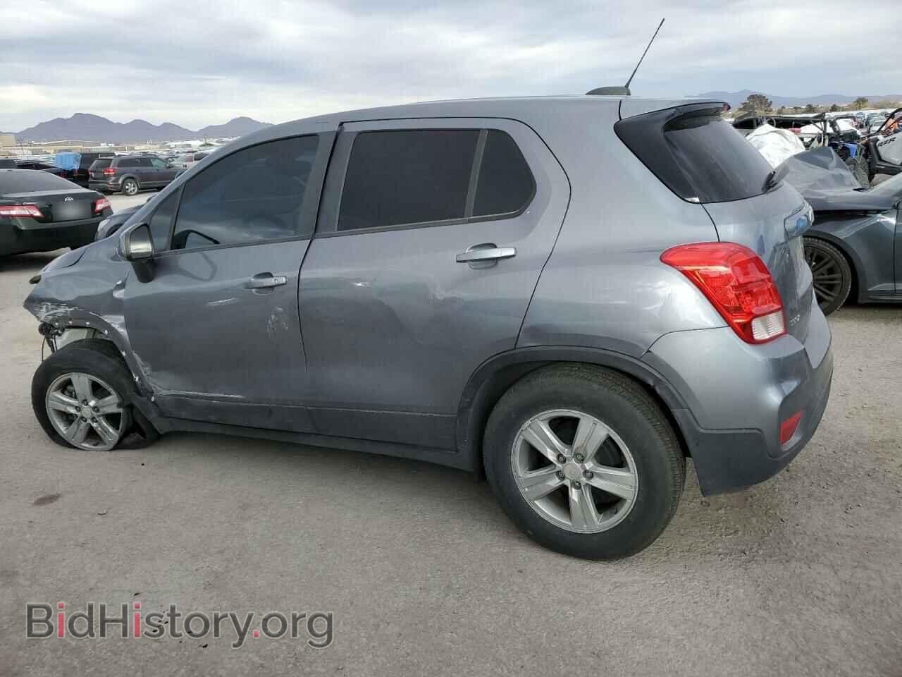 2020 CHEVROLET TRAX - VIN: 3GNCJKSB3LL216282 - Фото 2