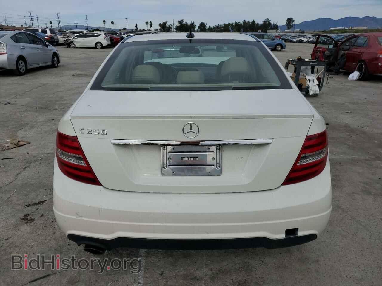 2012 MERCEDES-BENZ C-CLASS - VIN: WDDGF4HB7CR191349 - Фото 6