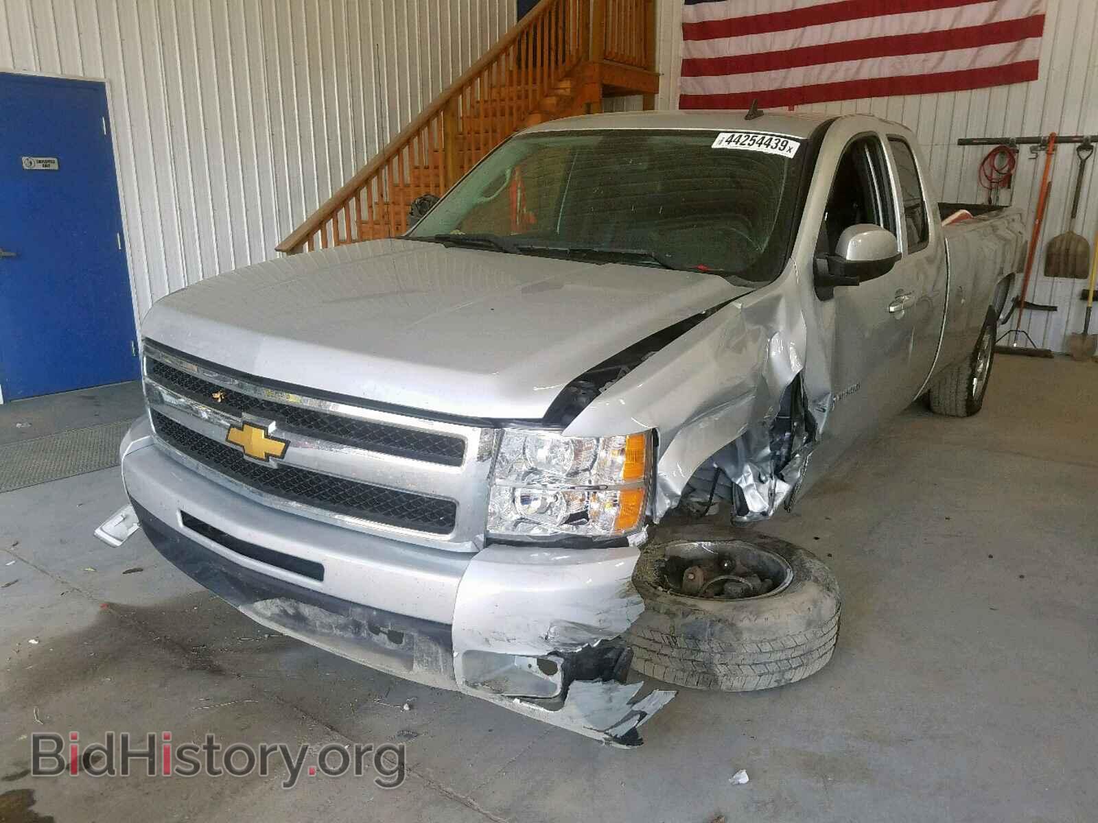 2010 CHEVROLET SILVERADO - VIN: 1GCSCTE08AZ246690 - Фото 2