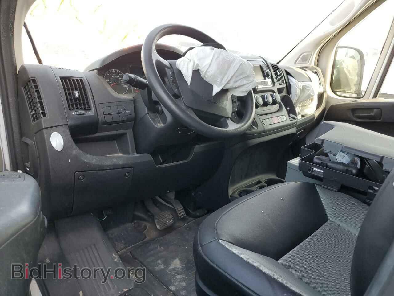 2018 RAM All Models - VIN: 3C6URVHG9JE117128 - Фото 8