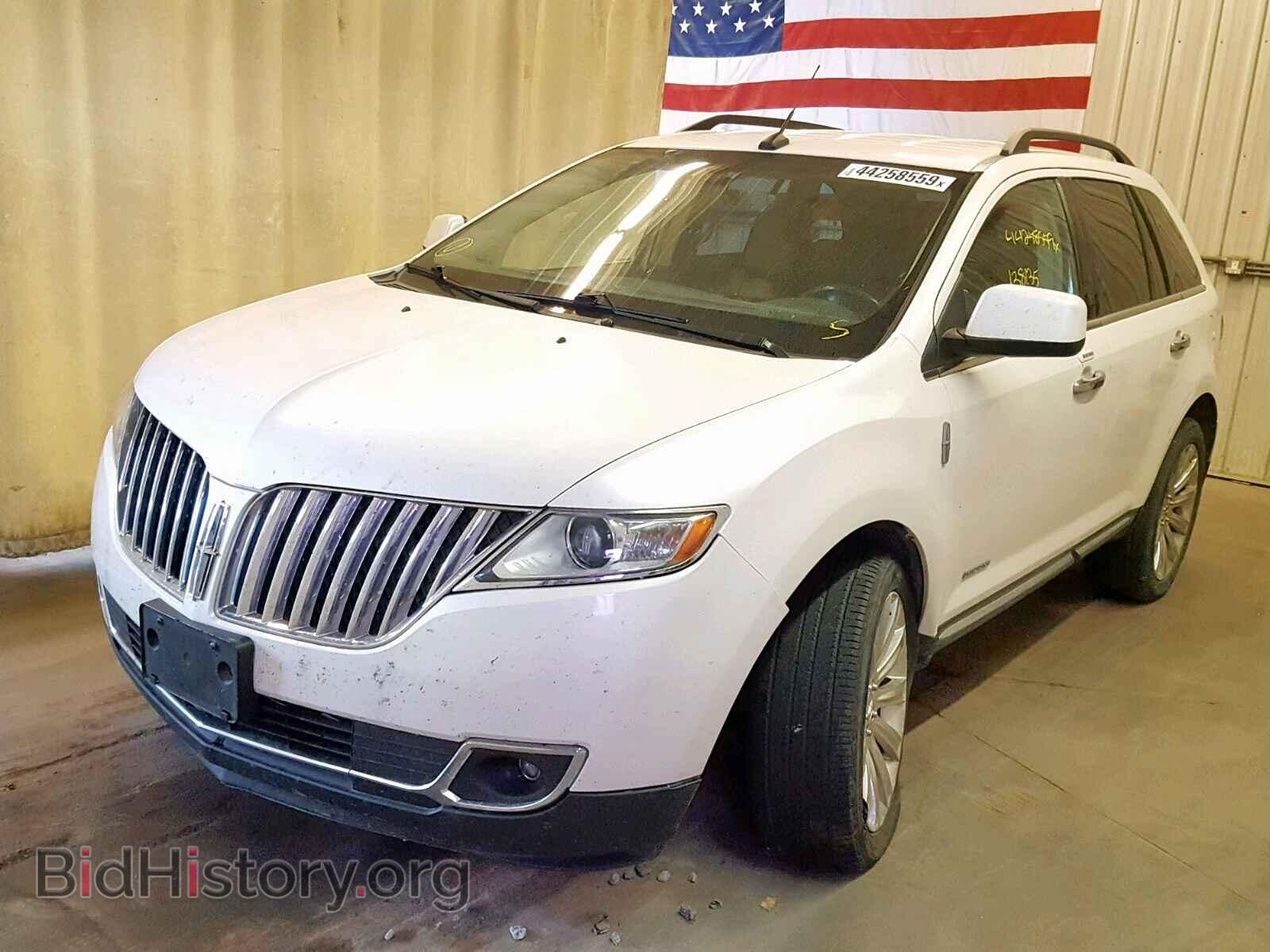 2011 LINCOLN MKX - VIN: 2LMDJ8JK3BBJ01385 - Photo 2