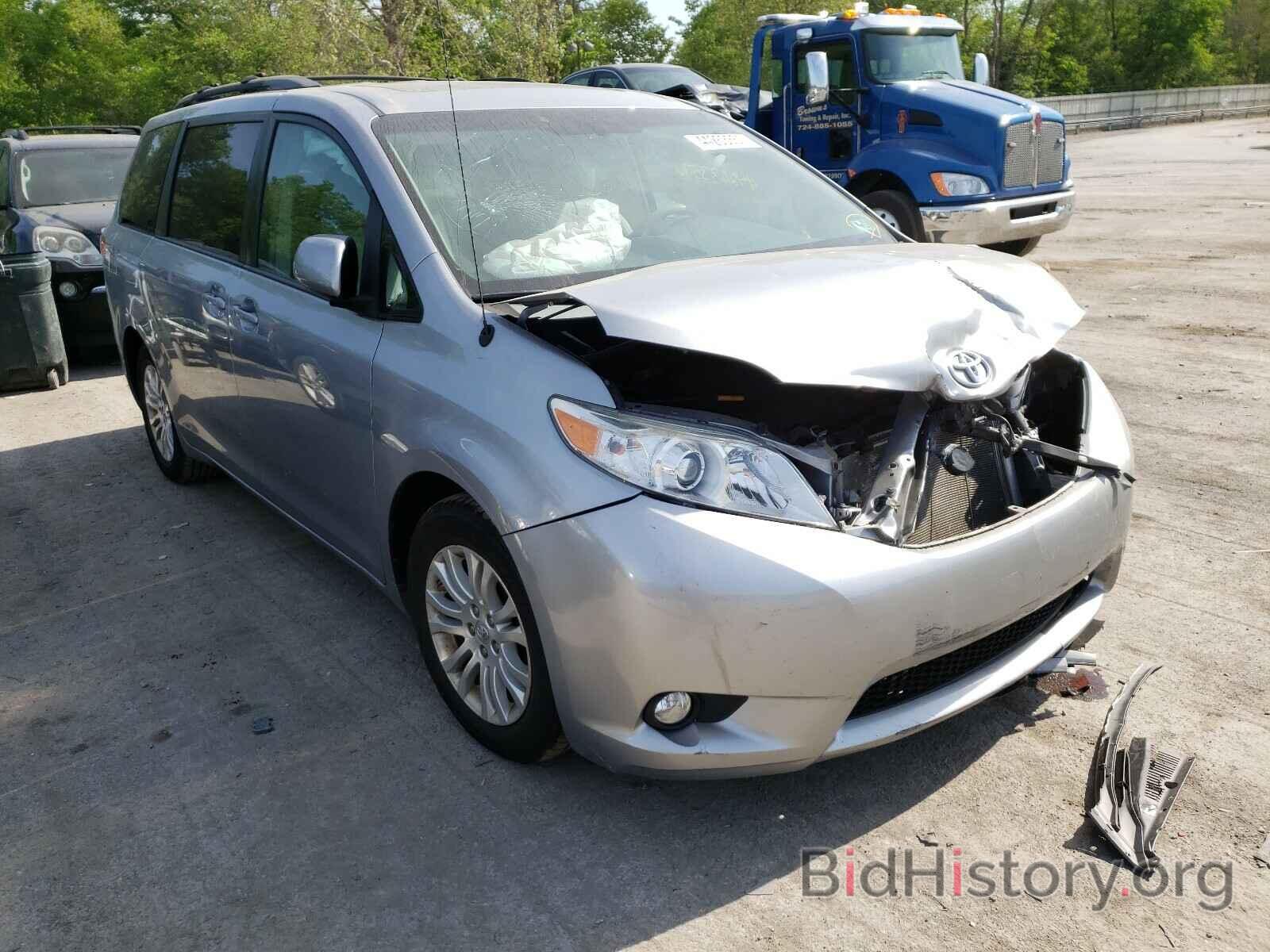 Фотография 5TDYK3DC3DS310780 - TOYOTA SIENNA 2013