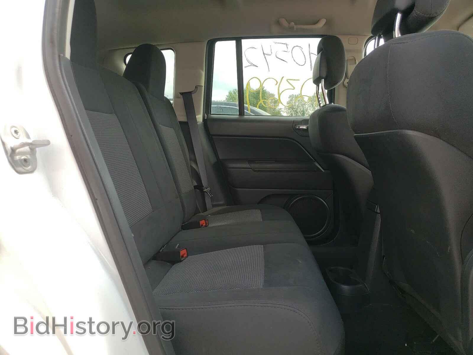 2011 JEEP COMPASS - VIN: 1J4NF1FB1BD282755 - Photo 6