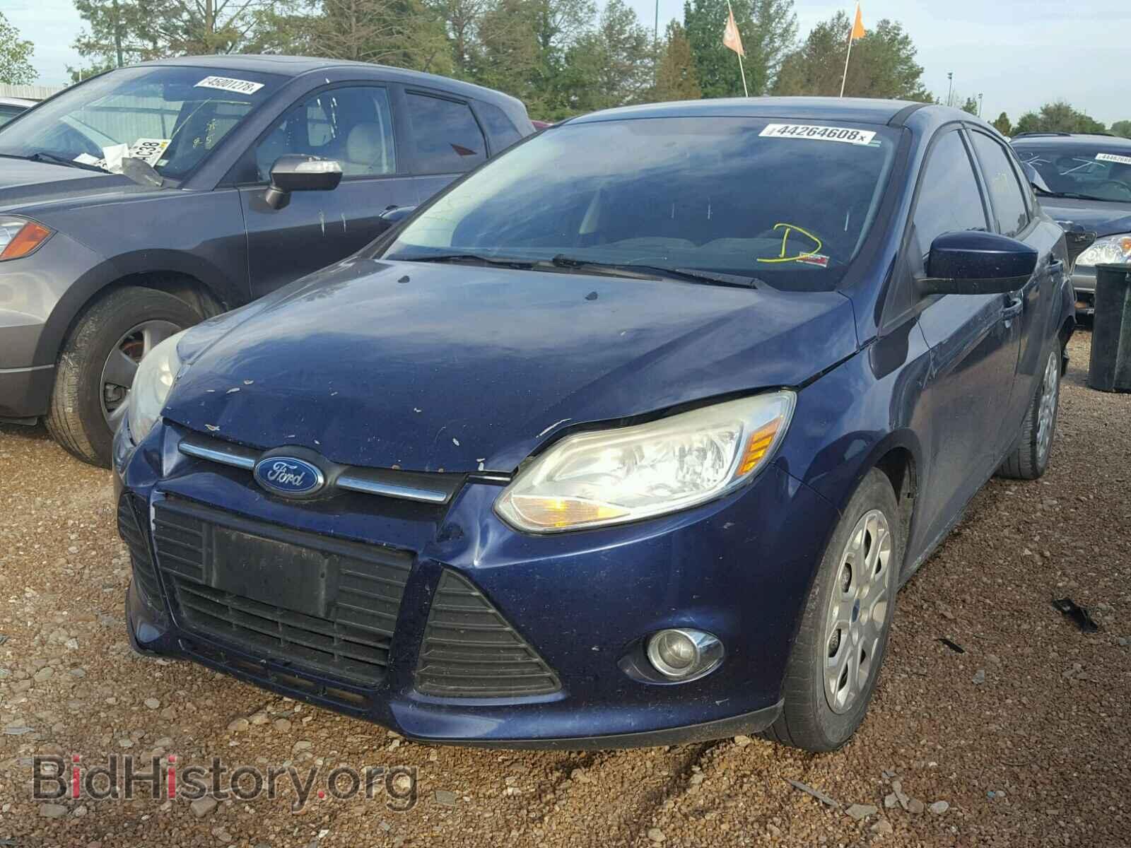 2012 Ford FOCUS (VIN 1FAHP3F25CL157654) — фото 2 из 10