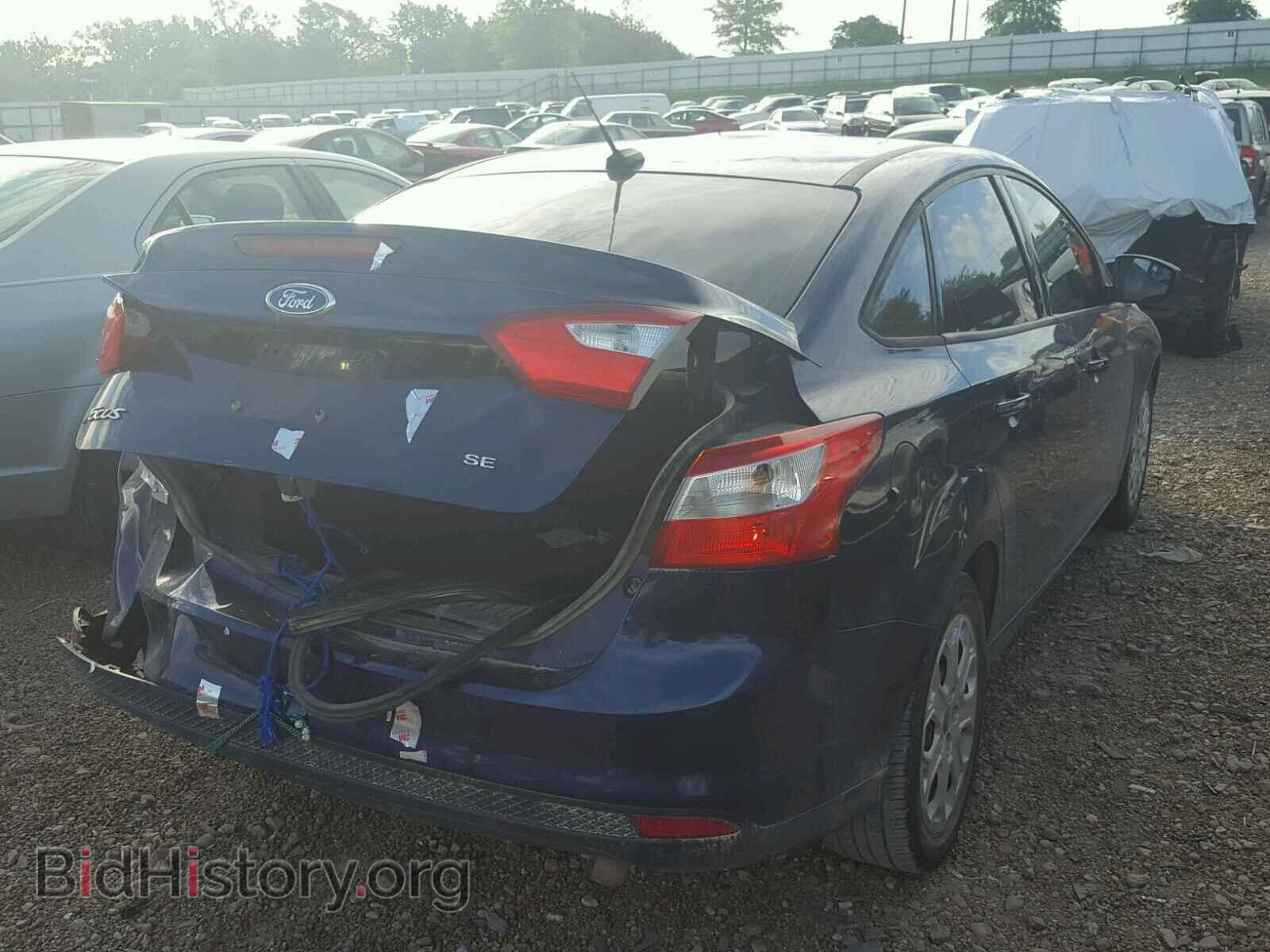 2012 Ford FOCUS (VIN 1FAHP3F25CL157654) — фото 4 из 10