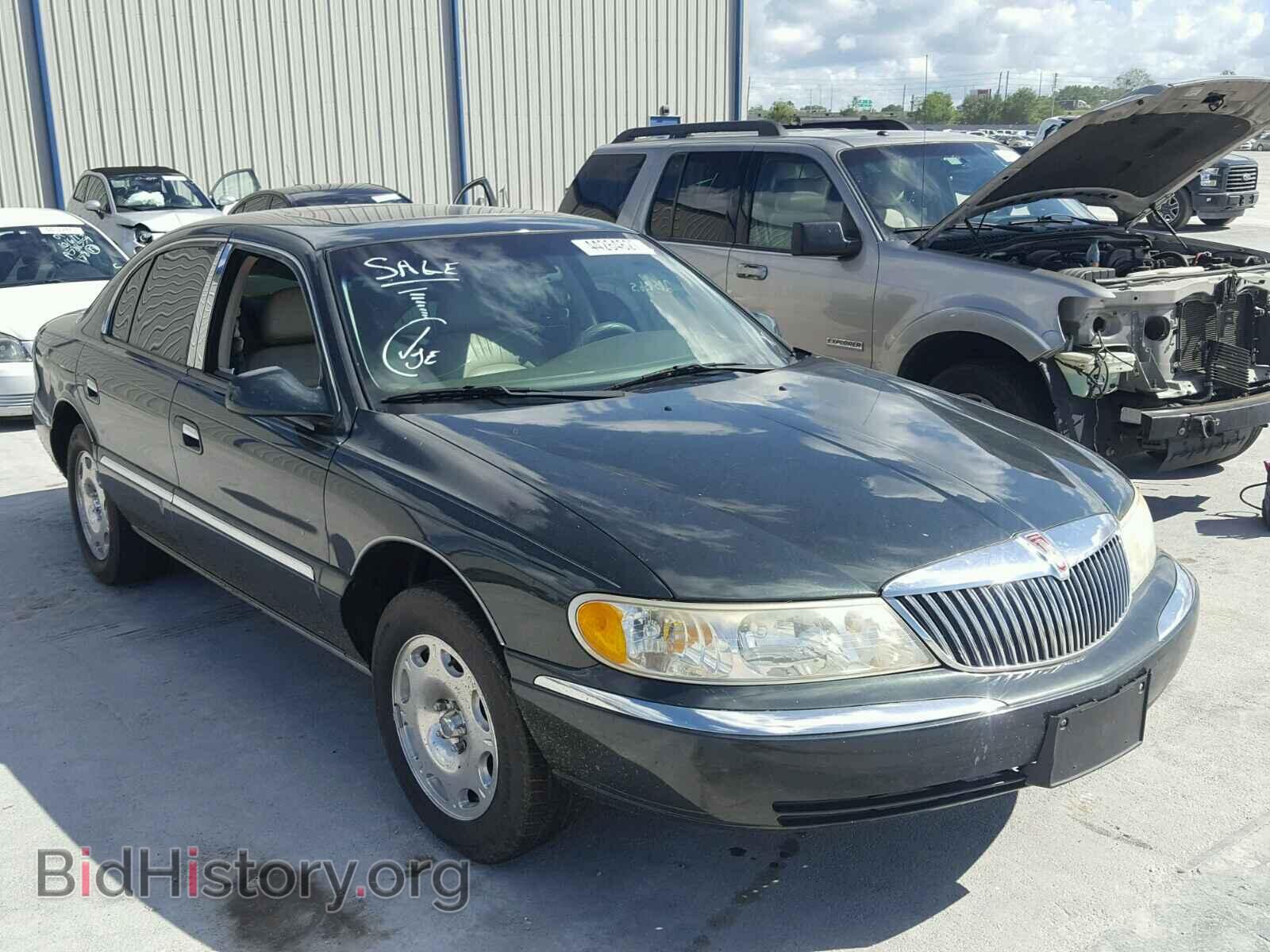 Photo 1LNHM97V82Y690528 - LINCOLN CONTINENTL 2002