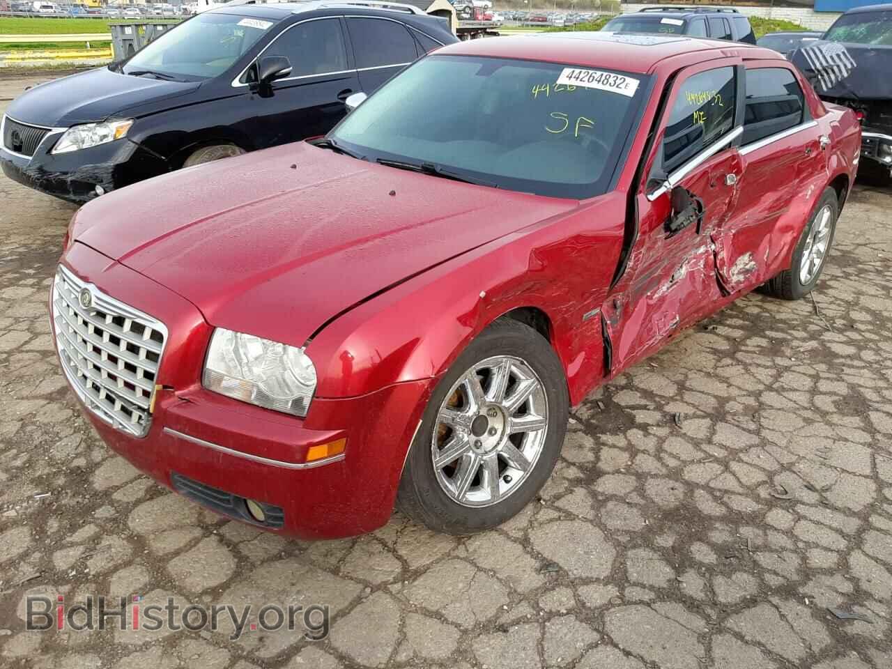 2010 CHRYSLER 300 - VIN: 2C3CA5CV1AH114976 - Фото 2