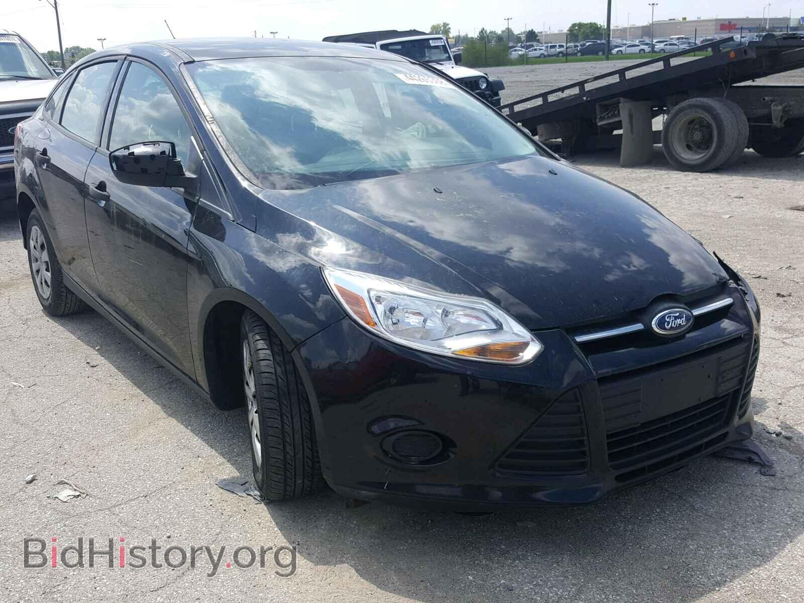 2012 Ford FOCUS Focus S (VIN 1FAHP3E27CL270443) — photo 1 of 10, Copart, damage: front end