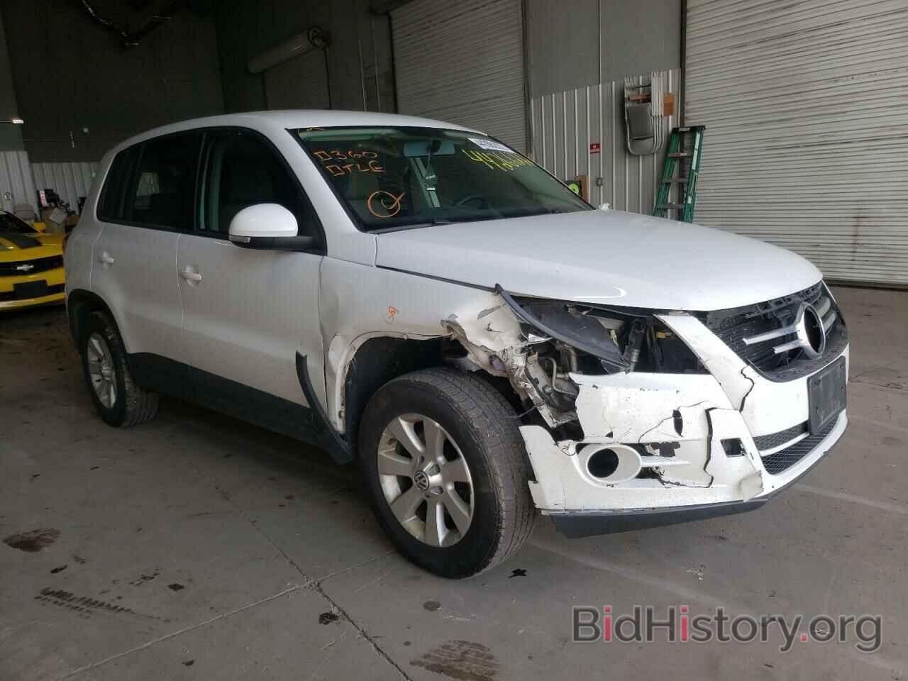 Photo WVGAV7AX8AW524727 - VOLKSWAGEN TIGUAN 2010