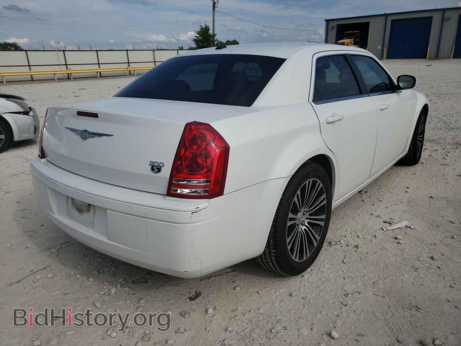 2010 CHRYSLER 300 - VIN: 2C3CA2CV3AH330908 - Фото 4