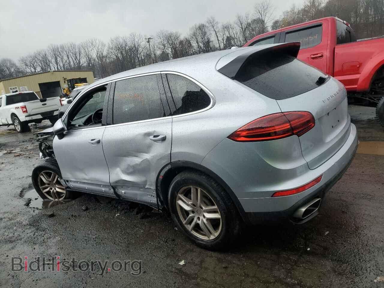 2016 PORSCHE CAYENNE - VIN: WP1AA2A21GLA04837 - Photo 2
