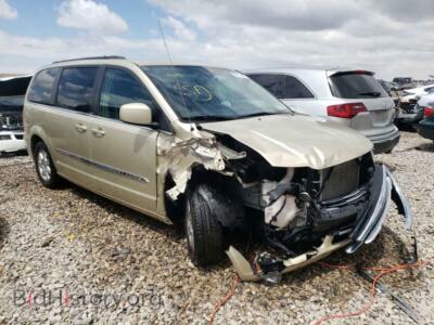 2011 Chrysler MINIVAN Town & COU, gold — VIN 2A4RR5DG1BR720010, Copart