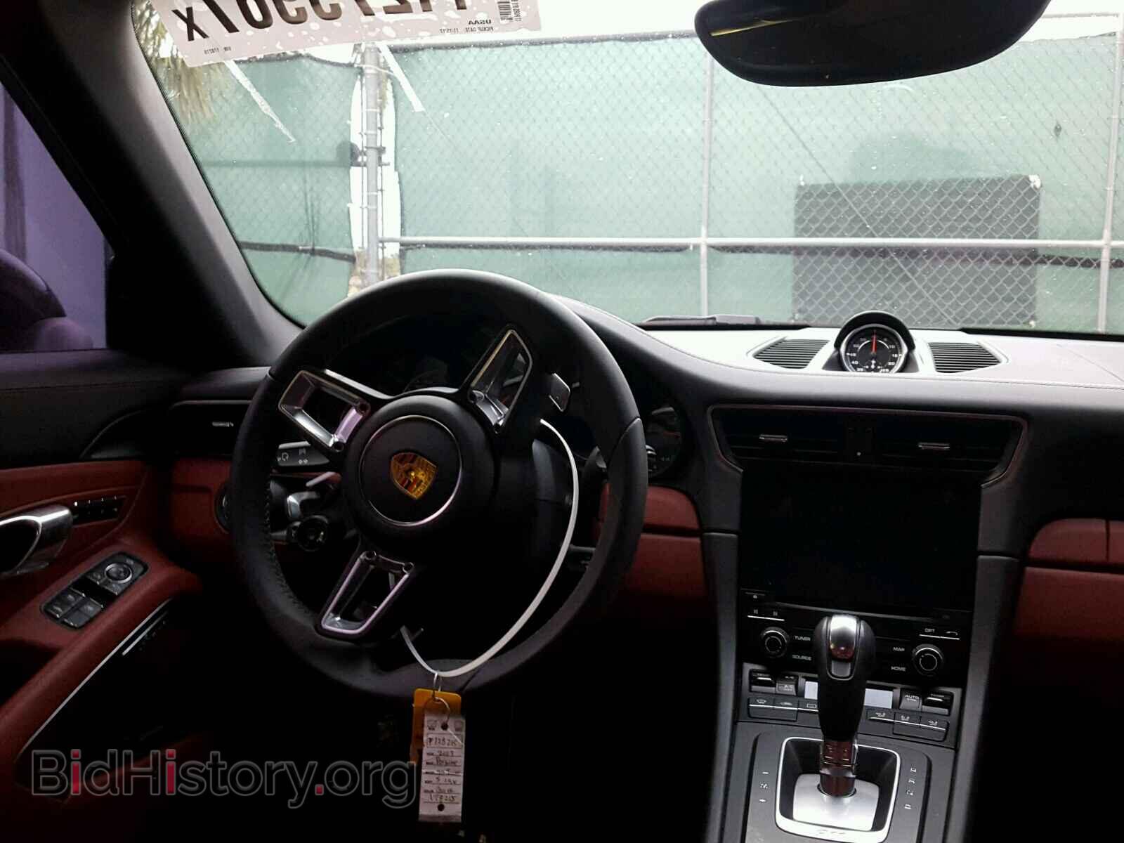 2017 PORSCHE 911 - VIN: WP0CD2A96HS178215 - Фото 9