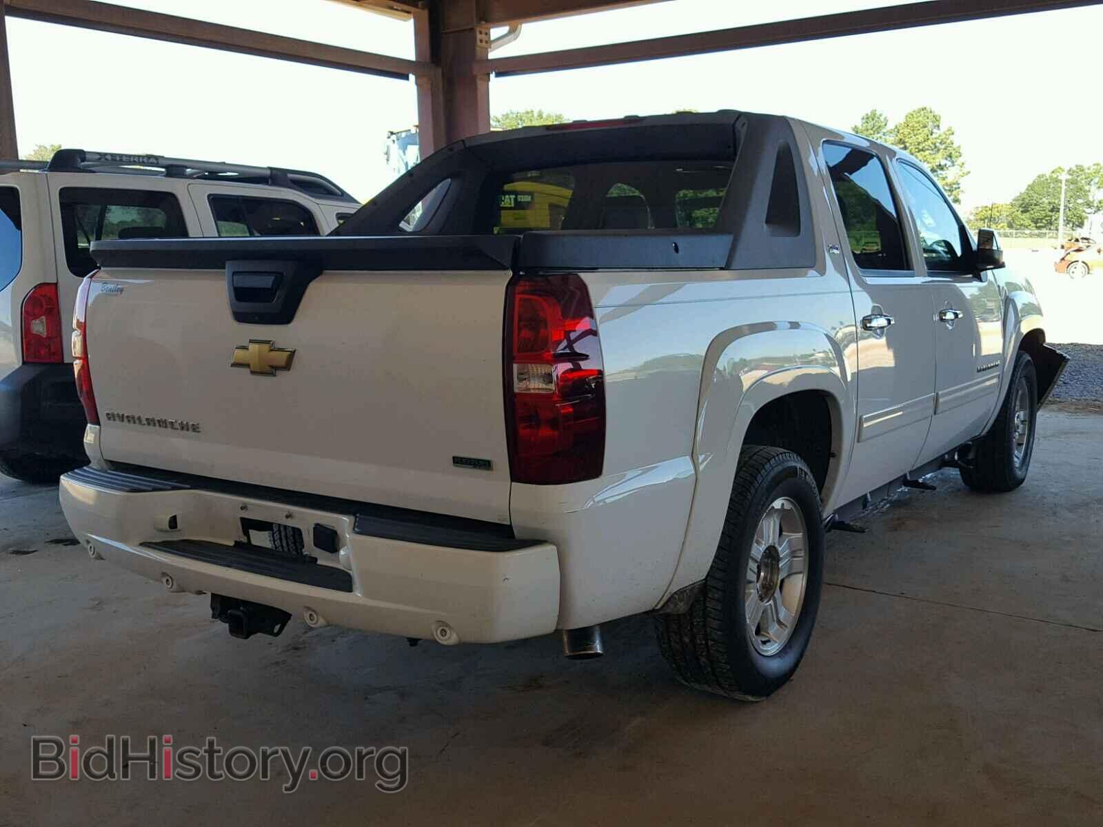 2010 CHEVROLET AVALANCHE - VIN: 3GNVKFE0XAG238678 - Фото 4