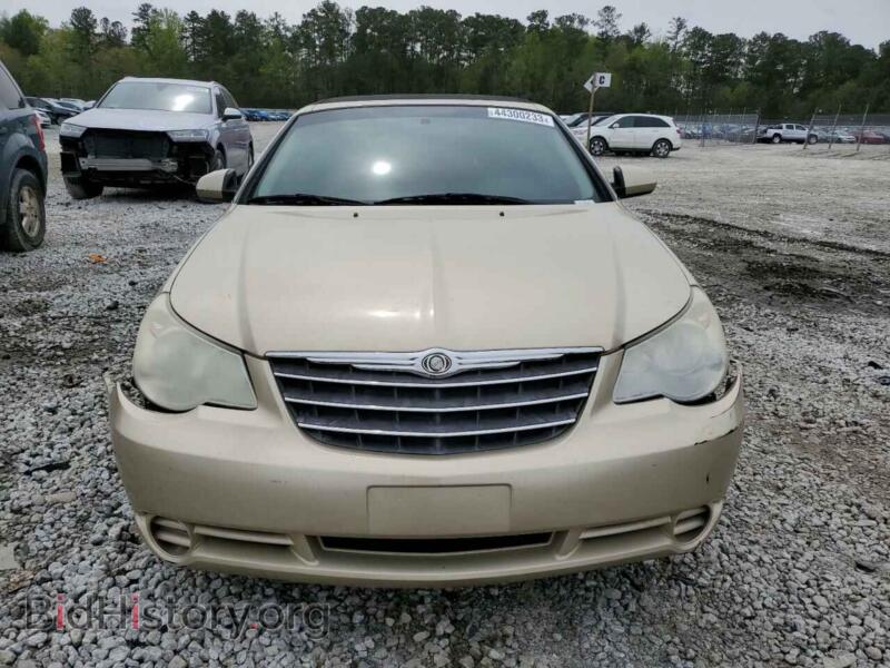 2010 Chrysler SEBRING (VIN 1C3BC5ED4AN202700) — photo 5 of 12