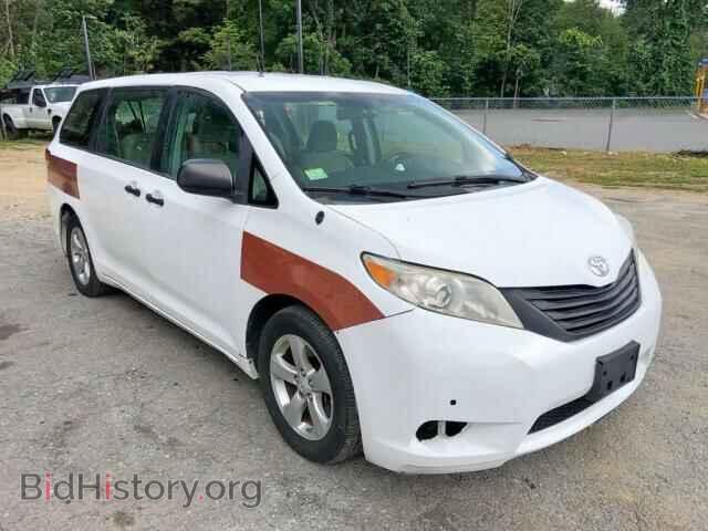 Photo 5TDZK3DC2BS009578 - TOYOTA SIENNA 2011
