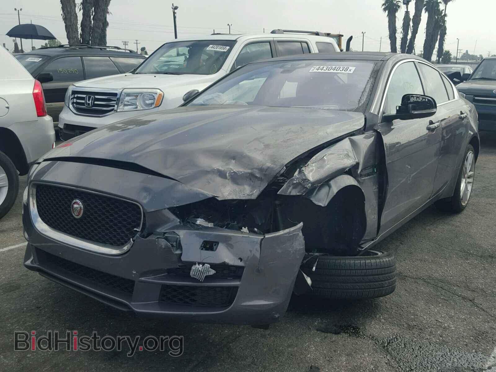 2017 JAGUAR XE - VIN: SAJAE4BV3HA976450 - Фото 2