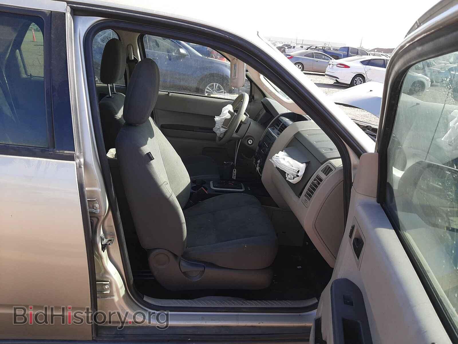 2011 FORD ESCAPE - VIN: 1FMCU0C73BKB73248 - Фото 5