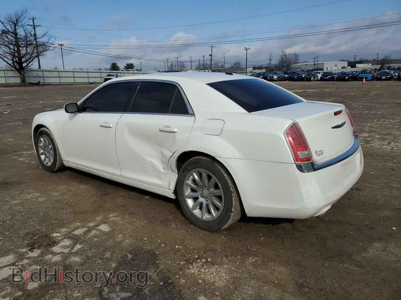 2014 CHRYSLER 300 - VIN: 2C3CCAAG0EH375805 - Фото 2