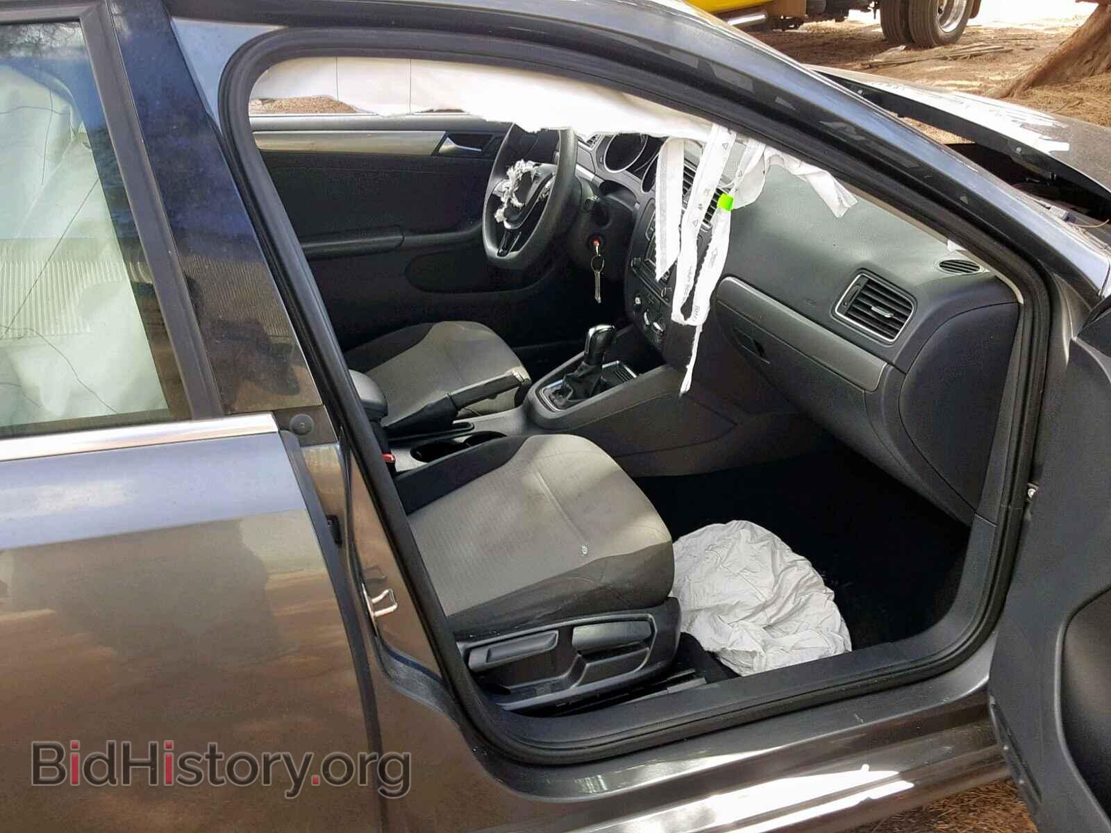2017 VOLKSWAGEN JETTA - VIN: 3VW2B7AJXHM304722 - Photo 5