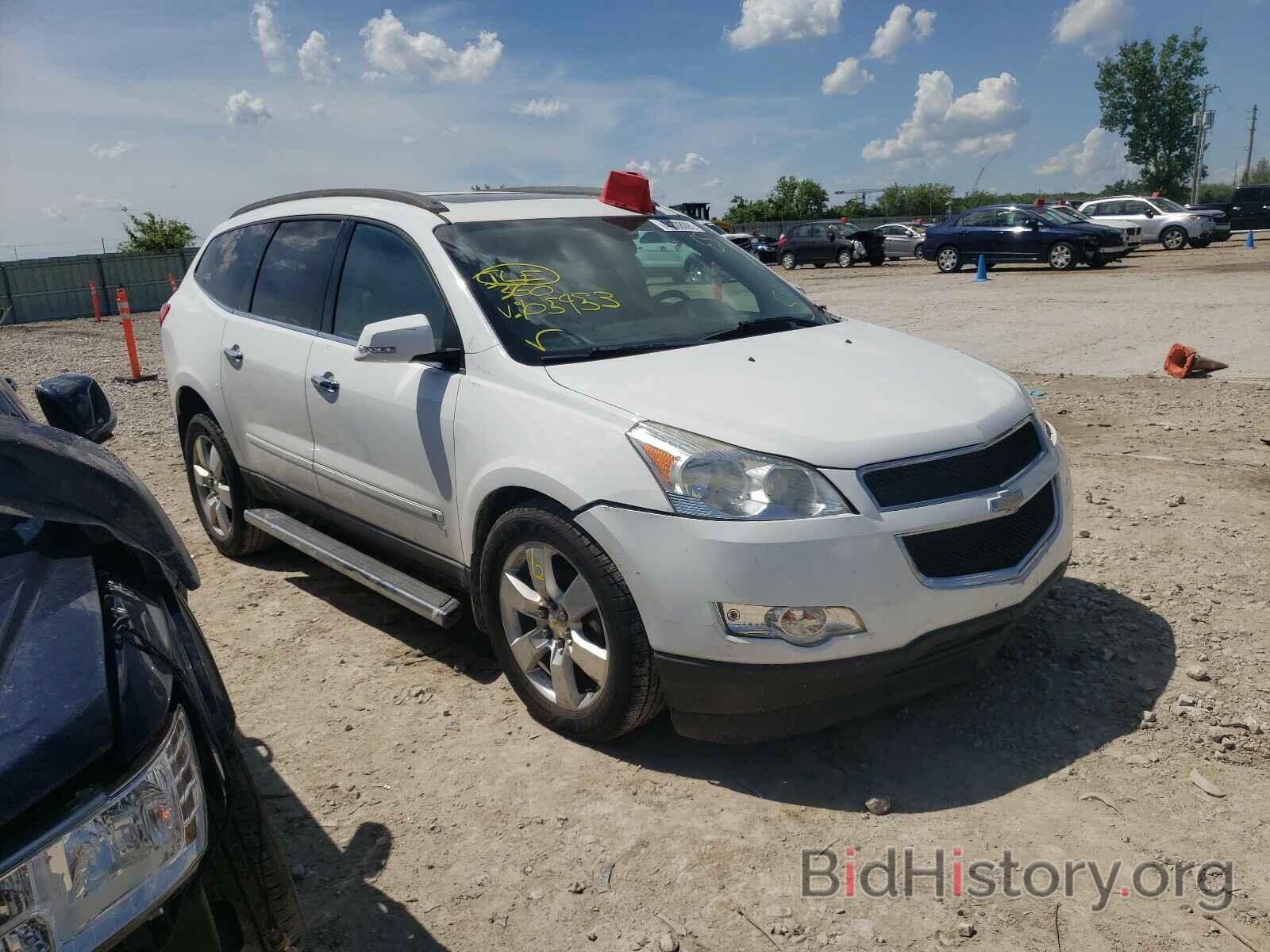 Photo 1GNLRHED7AS105953 - CHEVROLET TRAVERSE 2010