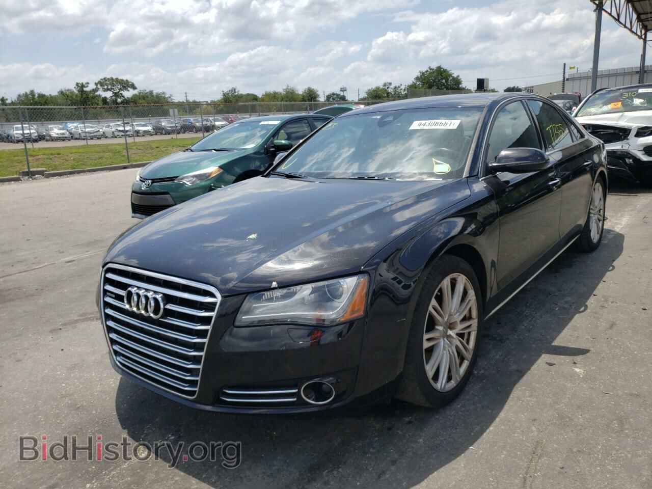 2011 AUDI A8 - VIN: WAUAVAFD1BN000596 - Фото 2