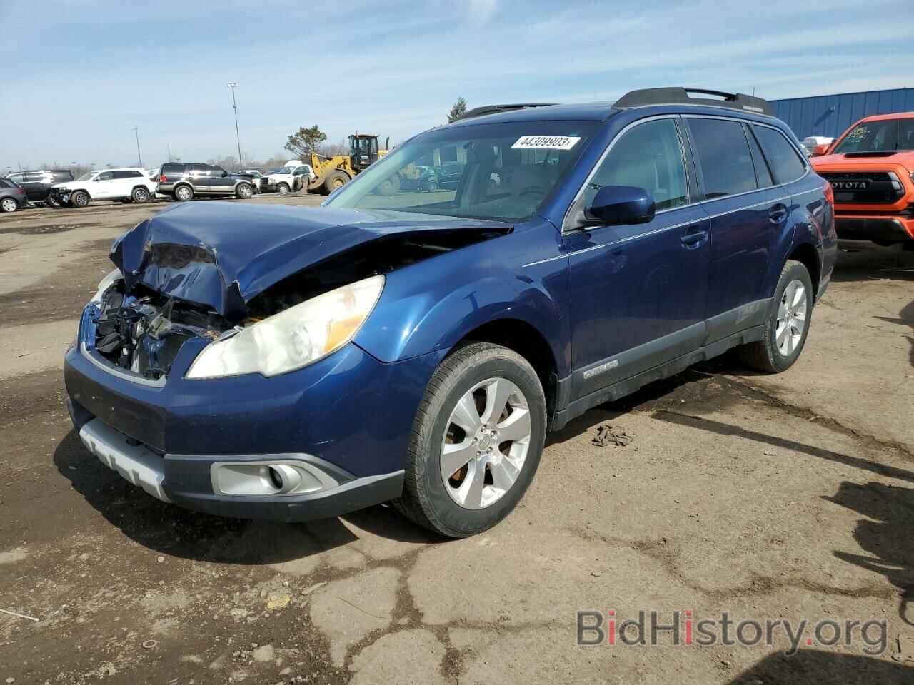 Photo 4S4BRELC2B2393343 - SUBARU OUTBACK 2011