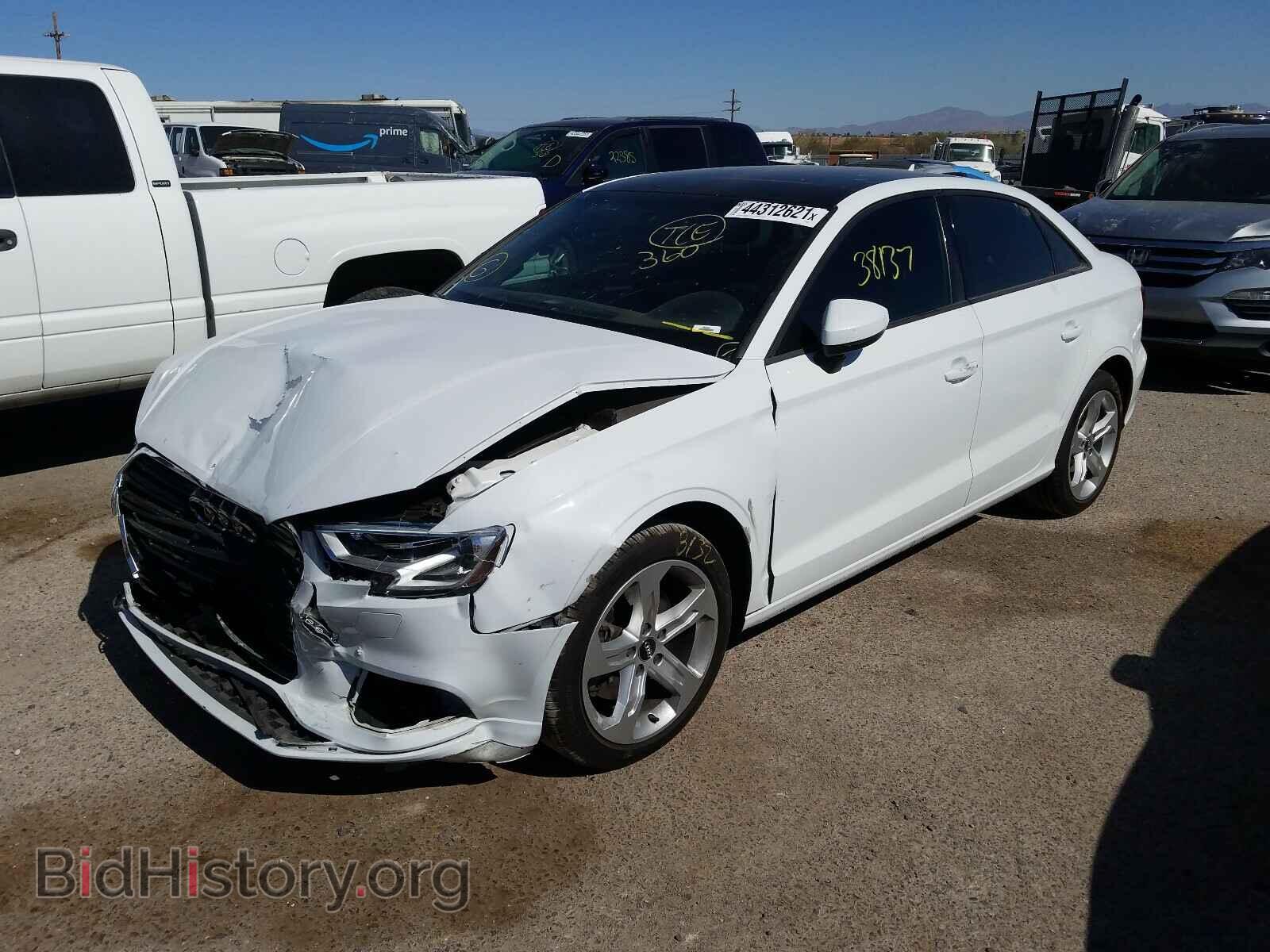 2018 AUDI A3 - VIN: WAUAUGFF3J1027005 - Фото 2