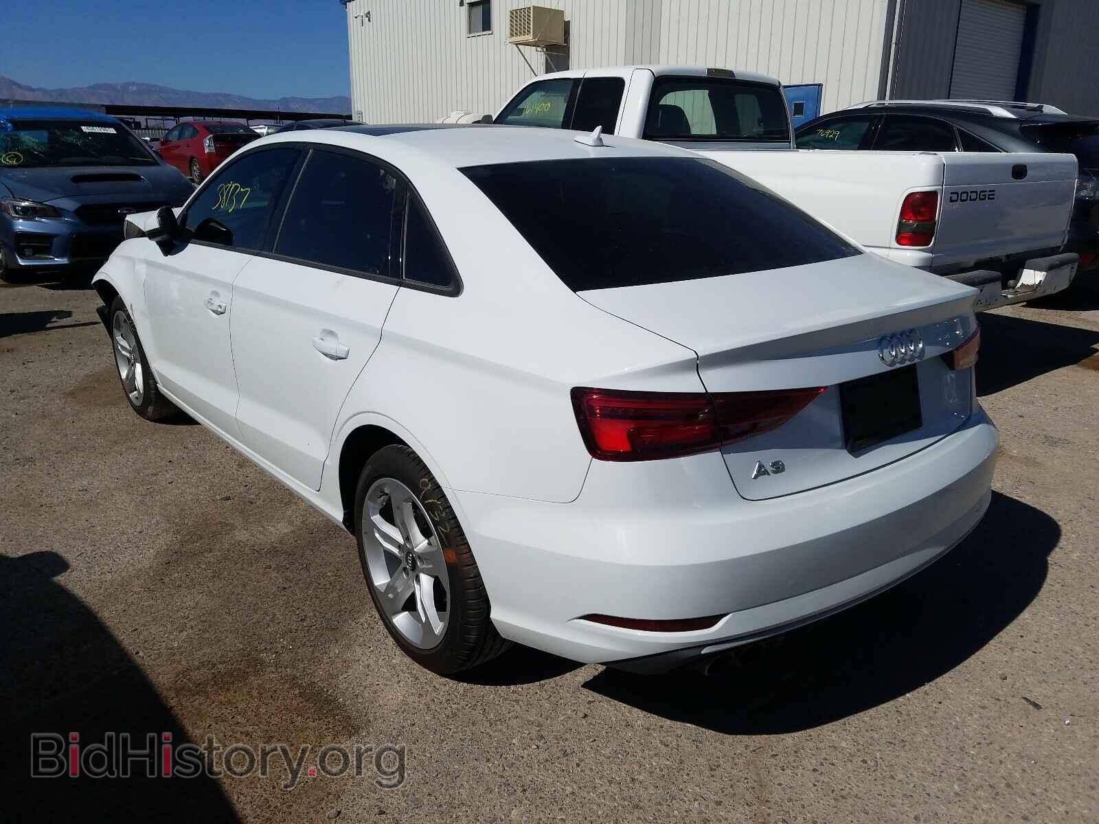 2018 AUDI A3 - VIN: WAUAUGFF3J1027005 - Фото 3