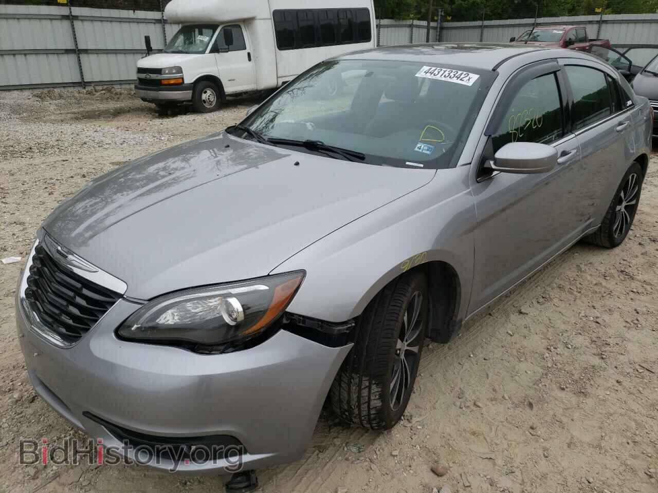 2013 CHRYSLER 200 - VIN: 1C3CCBCG0DN523833 - Photo 2