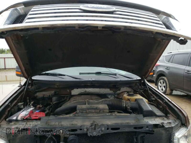 2011 Ford F150 (VIN 1FTFW1CT7BFC49352) — photo 5 of 8