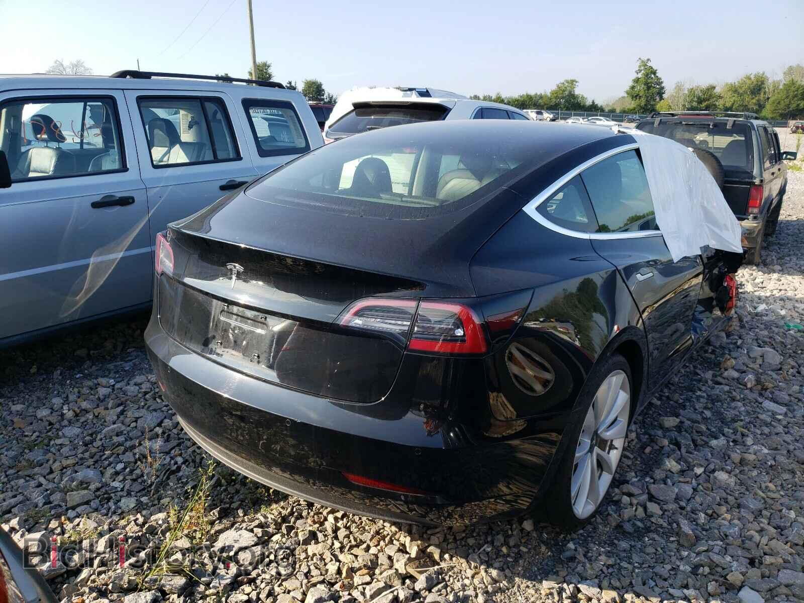 2018 TESLA MODEL 3 - VIN: 5YJ3E1EB1JF082497 - Photo 4