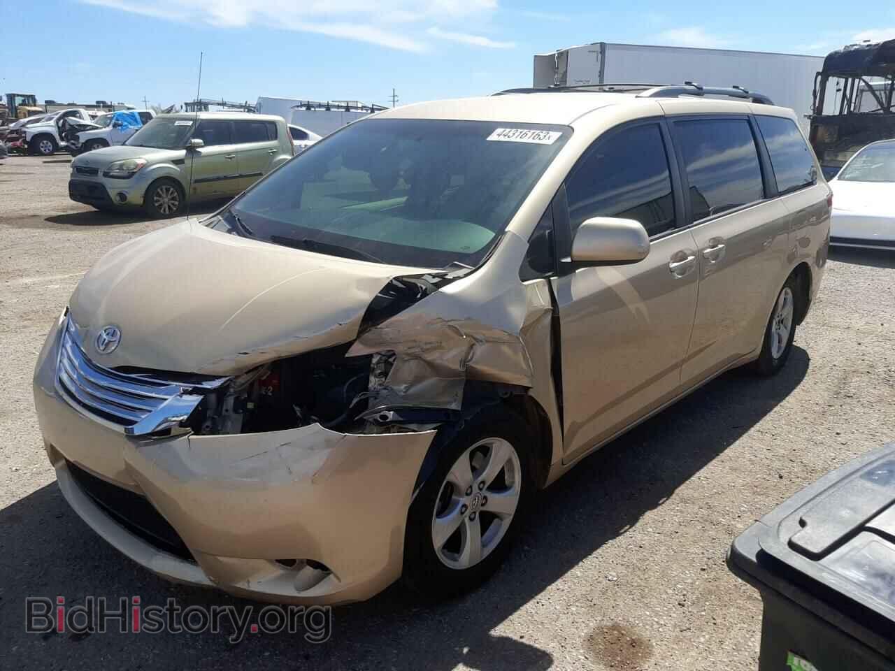 Photo 5TDKK3DC9CS188575 - TOYOTA SIENNA 2012
