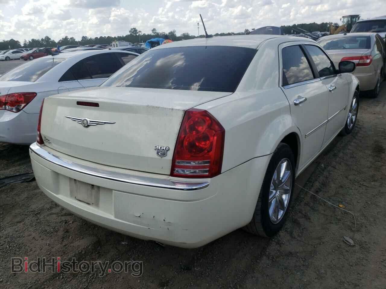 2008 CHRYSLER 300 - VIN: 2C3KA63H58H135481 - Фото 4