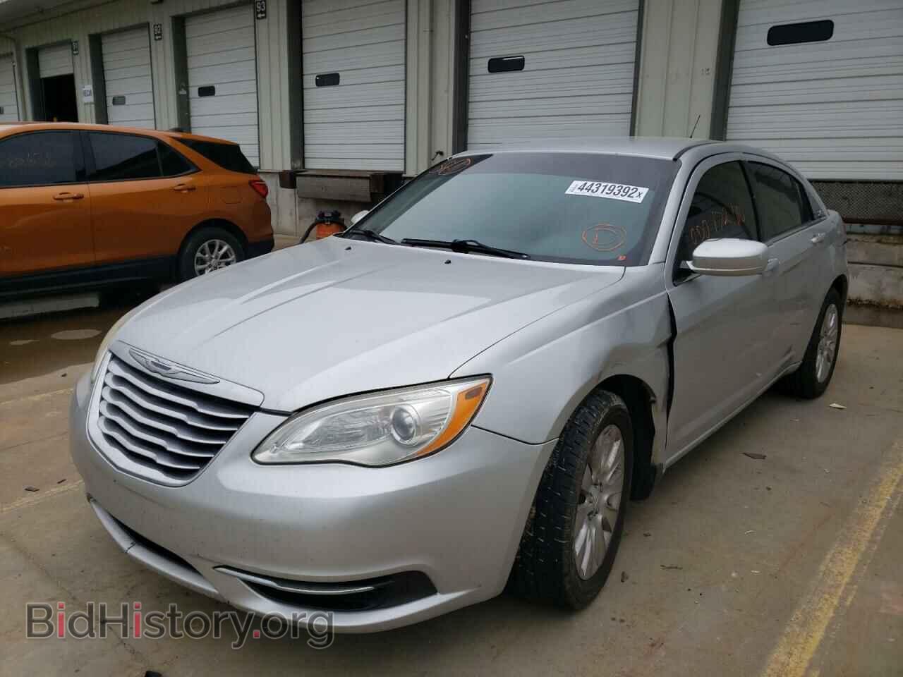 2011 CHRYSLER 200 - VIN: 1C3BC4FBXBN532446 - Фото 2