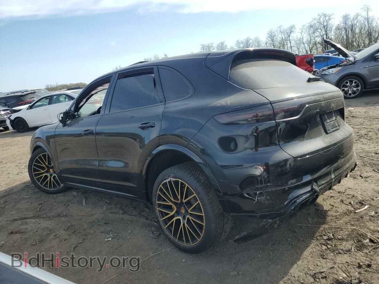 2020 PORSCHE CAYENNE - VIN: WP1AA2AY3LDA00944 - Photo 2