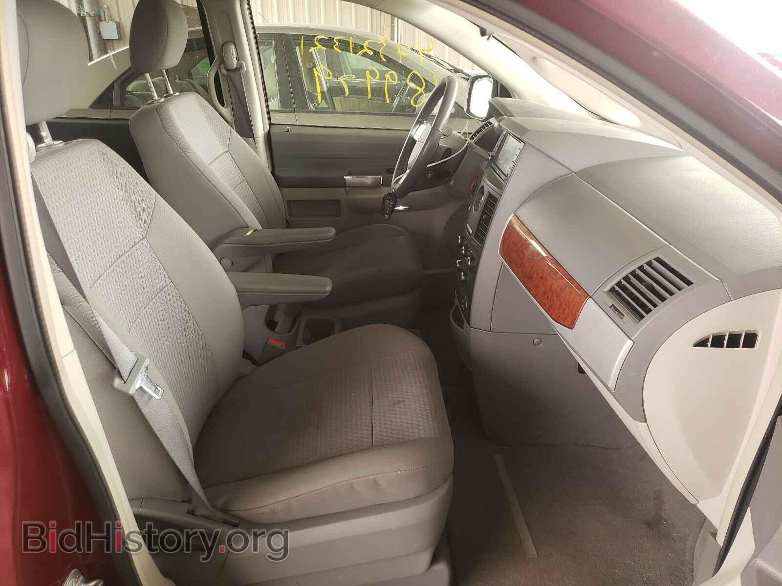 2008 CHRYSLER MINIVAN - VIN: 2A8HR54P98R664336 - Фото 5