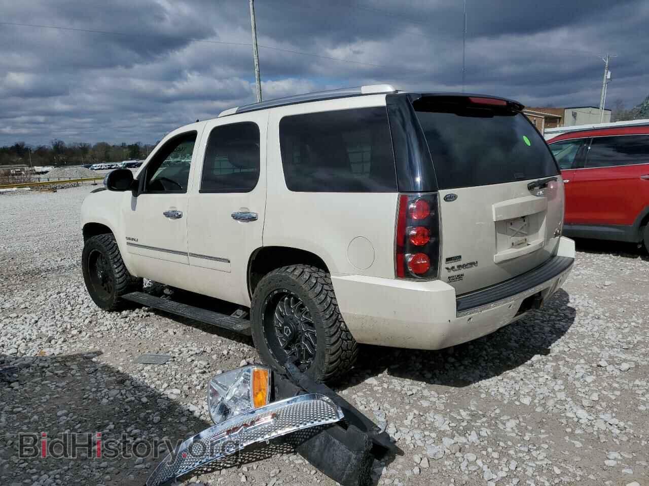 2011 GMC YUKON - VIN: 1GKS2EEF1BR222000 - Фото 2