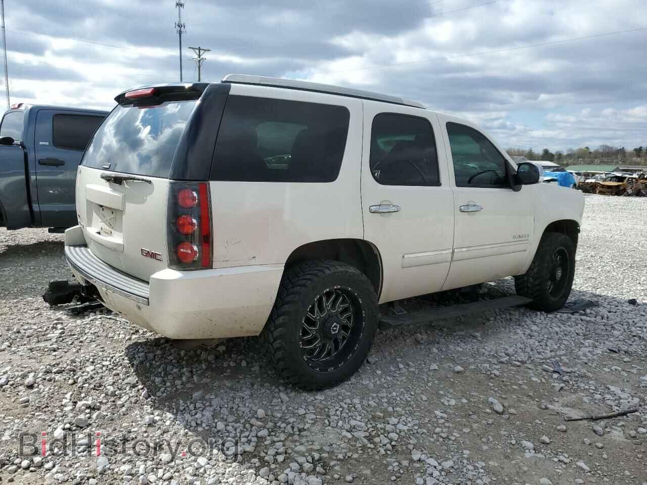 2011 GMC YUKON - VIN: 1GKS2EEF1BR222000 - Фото 3