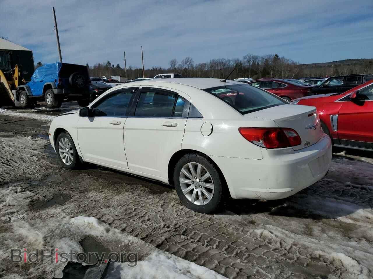 2010 CHRYSLER SEBRING - VIN: 1C3CC5FB0AN219401 - Фото 2