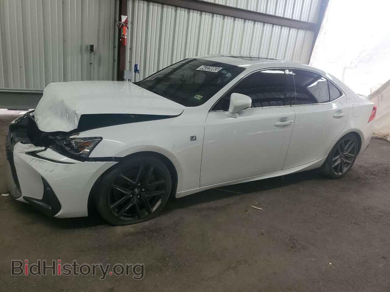 Photo JTHBA1D28H5046356 - LEXUS IS 2017