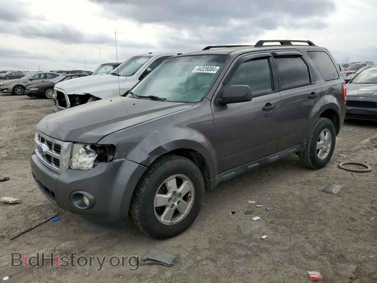 Фотография 1FMCU0D71BKC18685 - FORD ESCAPE 2011