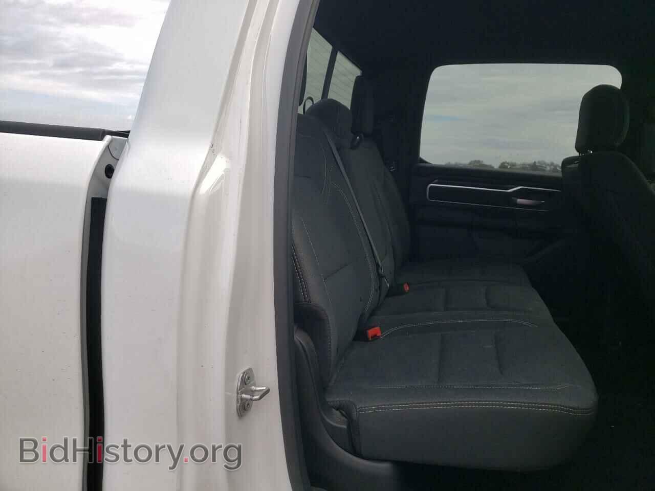 2019 RAM 1500 - VIN: 1C6SRFFT3KN585527 - Фото 10
